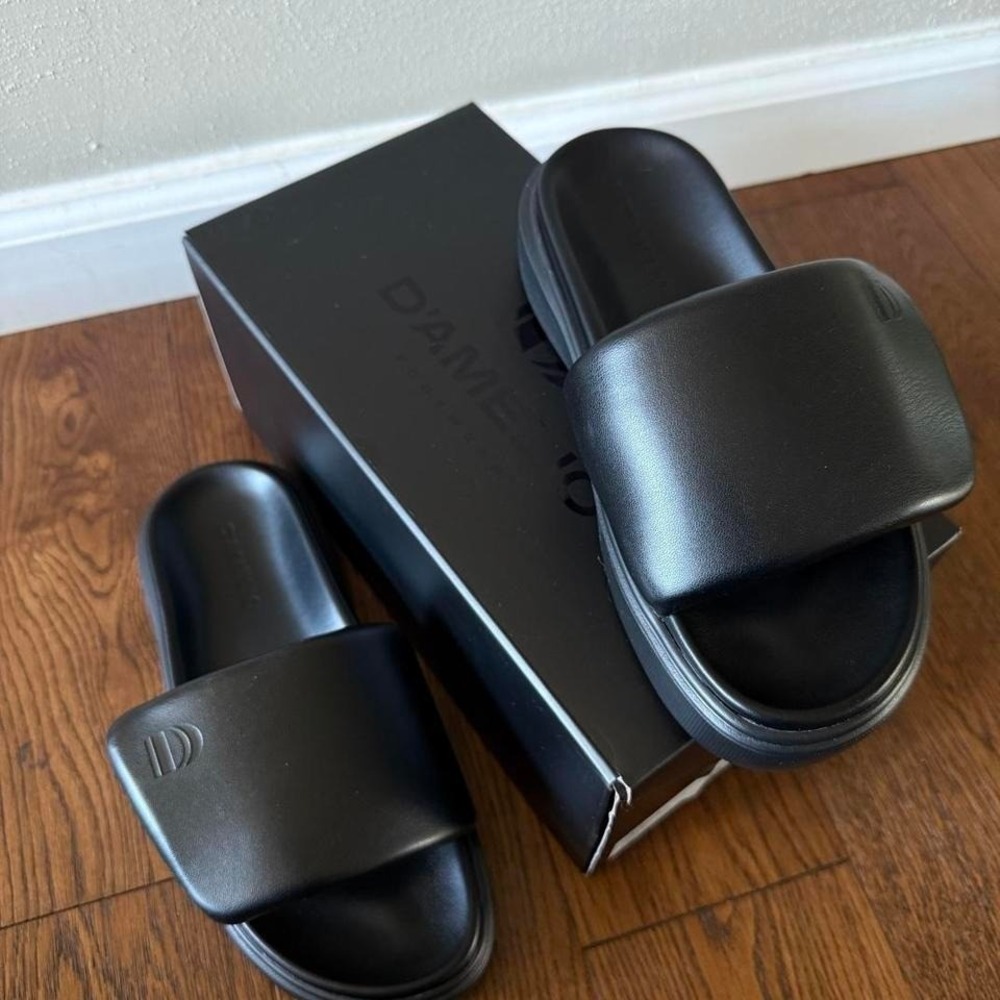 NWT Damelio slides black faux leather platform sandals women's 8.5